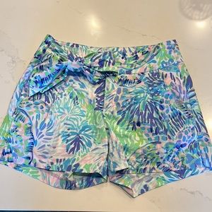 Iilly Pulitzer shorts